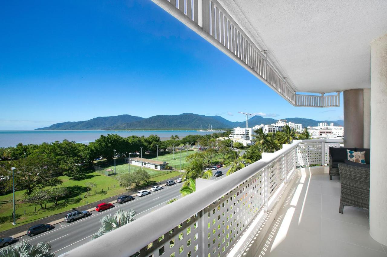 Cairns Luxury Seafront Apartment ภายนอก รูปภาพ